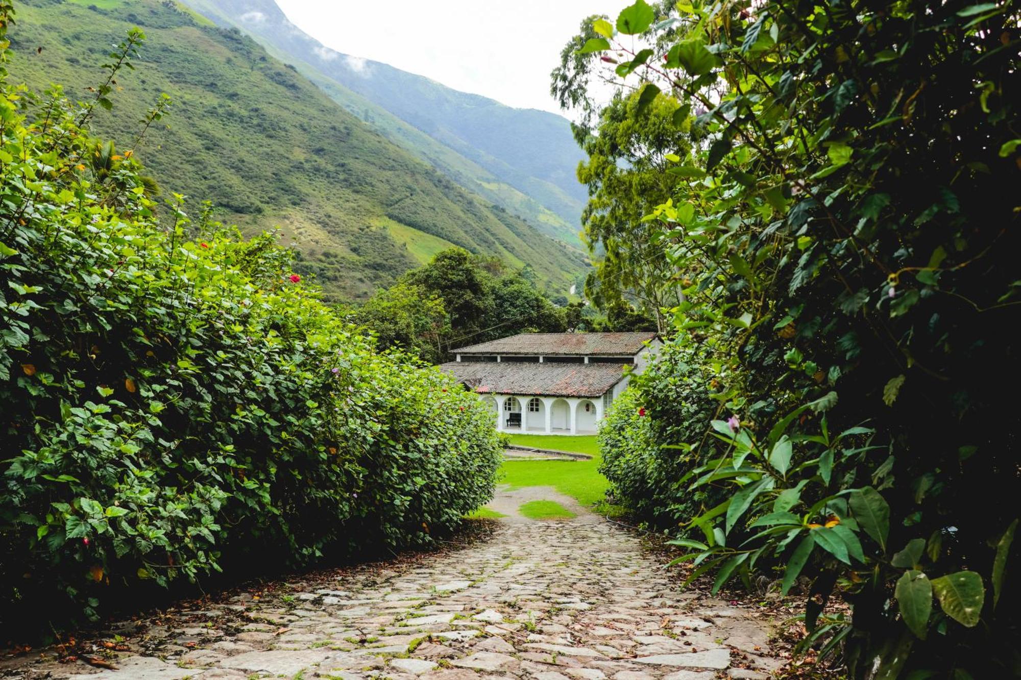 Hosteria La Eterna Primavera Huigra Exterior foto