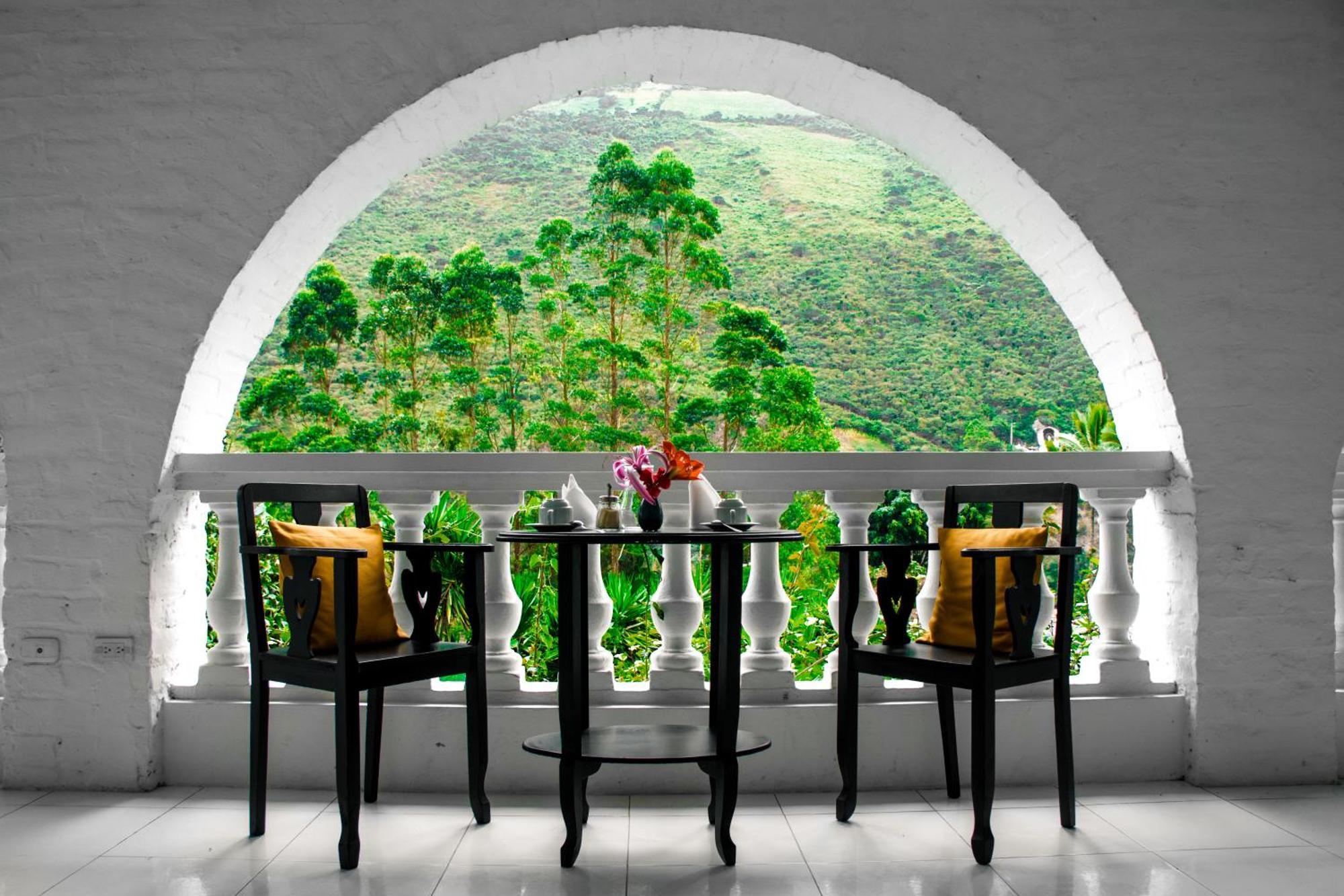 Hosteria La Eterna Primavera Huigra Exterior foto
