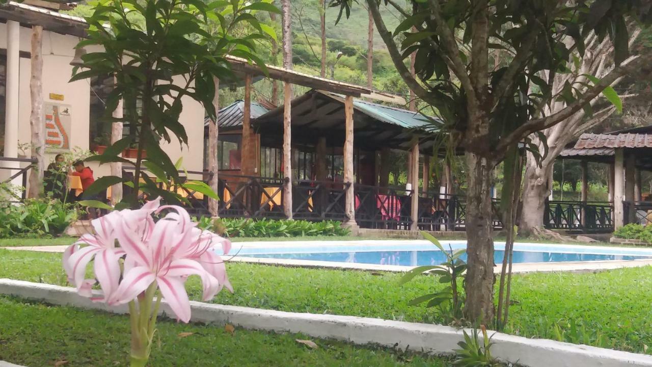 Hosteria La Eterna Primavera Huigra Exterior foto
